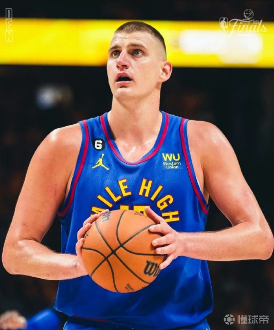 关于橄榄球再创历史，冠军实至名归的信息