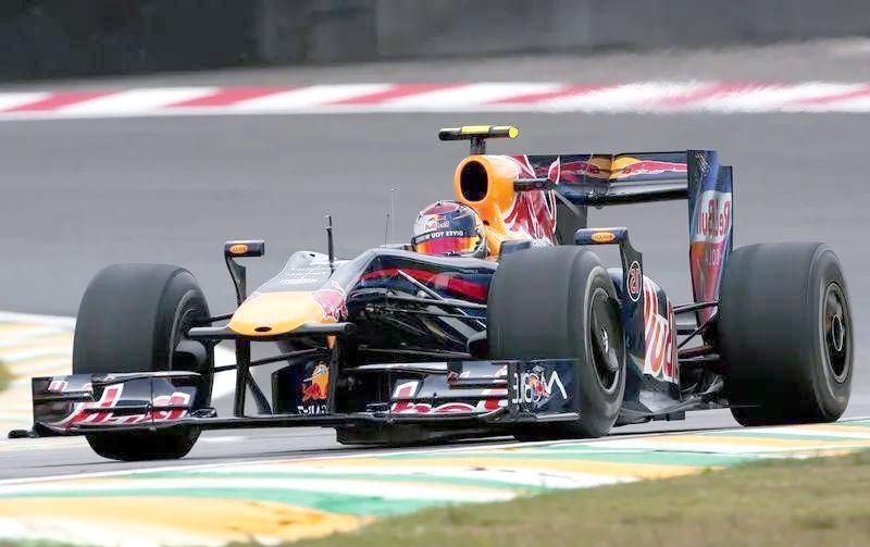 关于雷诺车队完胜红牛车队,汉密尔顿关键制胜的信息 关于雷诺车队完胜红牛车队,汉密尔顿关键制胜的信息