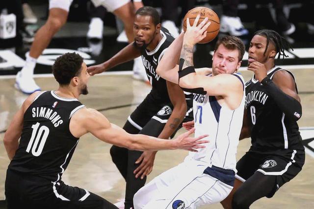 篮网险胜青岛队，东契奇高光表现