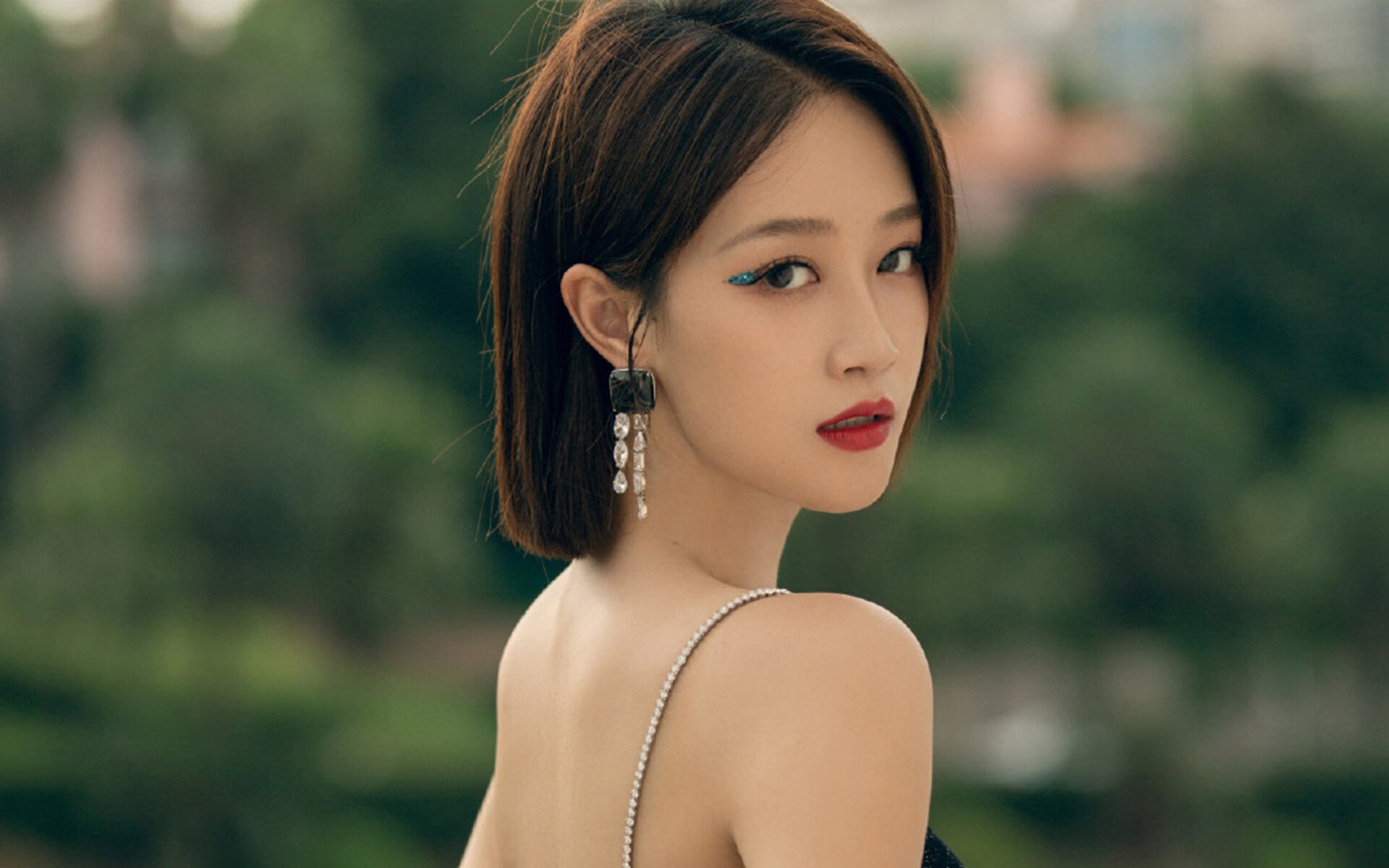 双核驱动，NBA季后赛之夜的C罗式攻防转换艺术