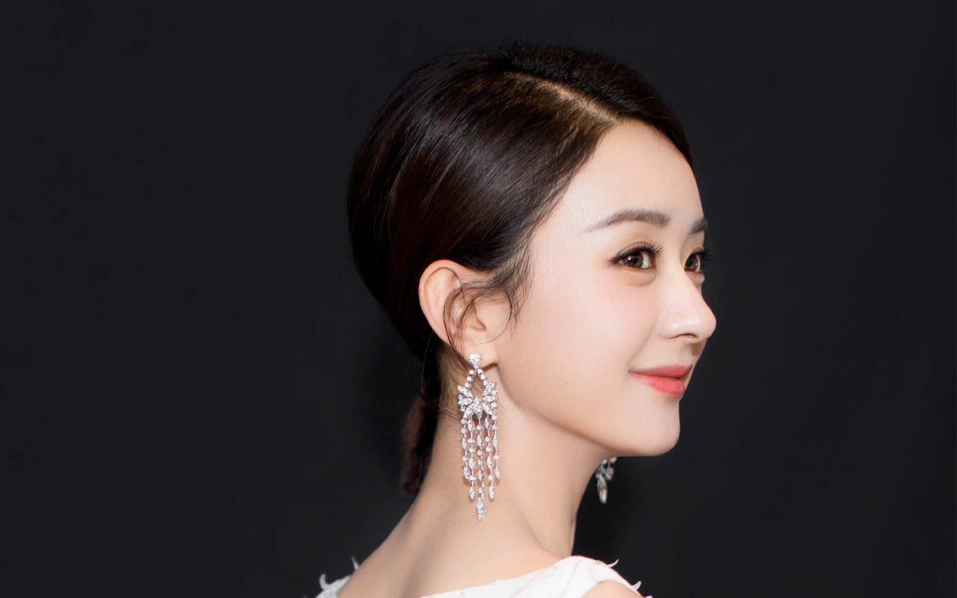 平行宇宙的一夜，当卡塞米罗戴上喀麦隆袖标，在安菲尔德完成绝杀