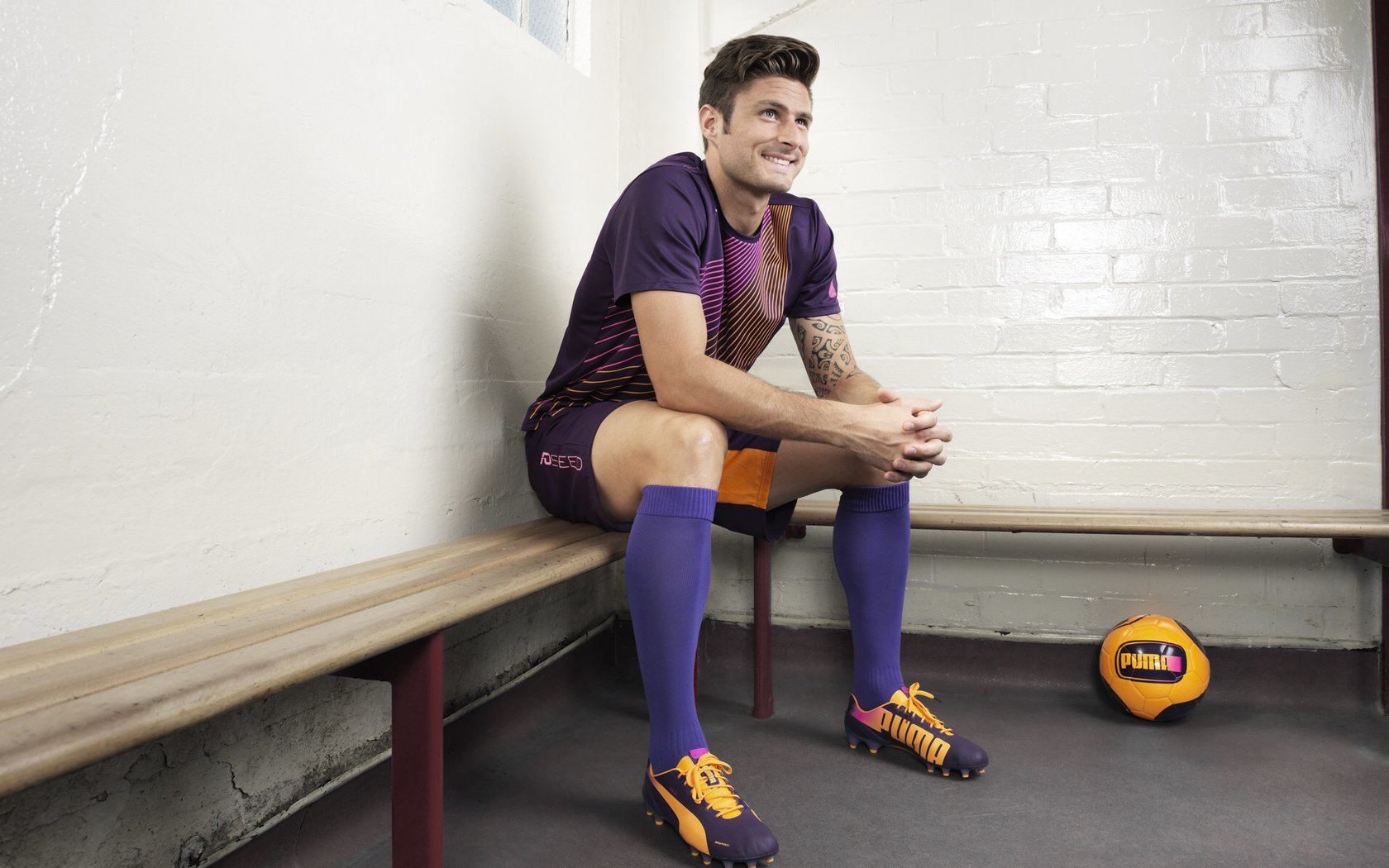 御令与钢铁洪流的对决，字母哥的利剑划破僵局